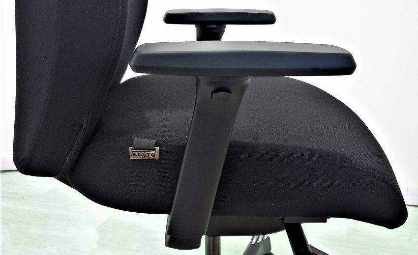 first-handrest_b.jpg first-handrest_b.jpg